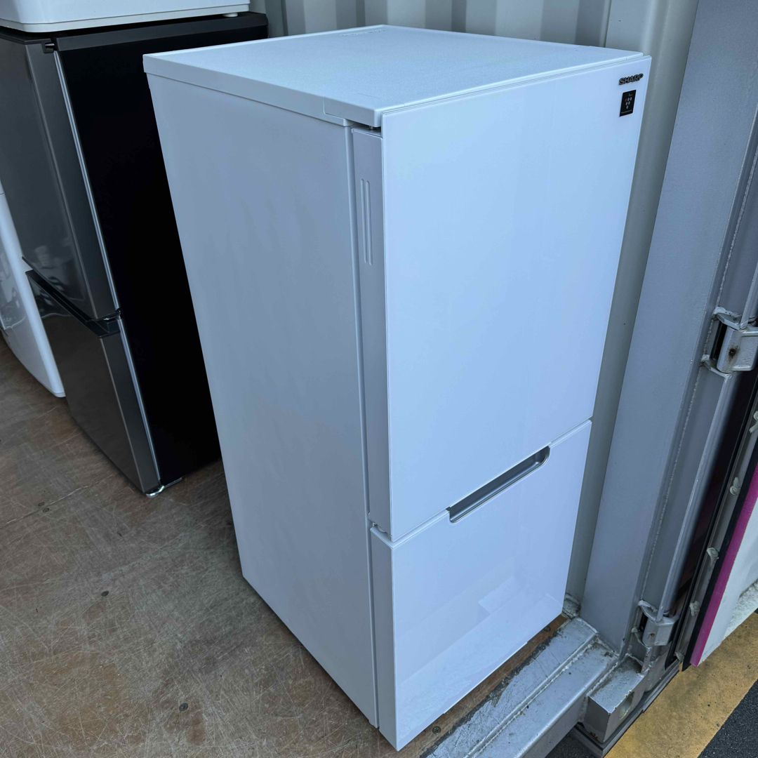 SHARP - ☆C7326☆2023年製美品☆シャープ 冷蔵庫 ガラス扉 SHARP - ☆C7326☆2023年製美品☆シャープ 冷蔵庫 ガラス扉