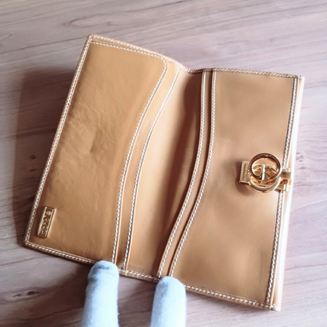 GUCCI - 美品 オールドグッチ ヴィンテージ GG 柄 レザー 長財布 GUCCI - 美品 オールドグッチ ヴィンテージ GG 柄 レザー 長財布