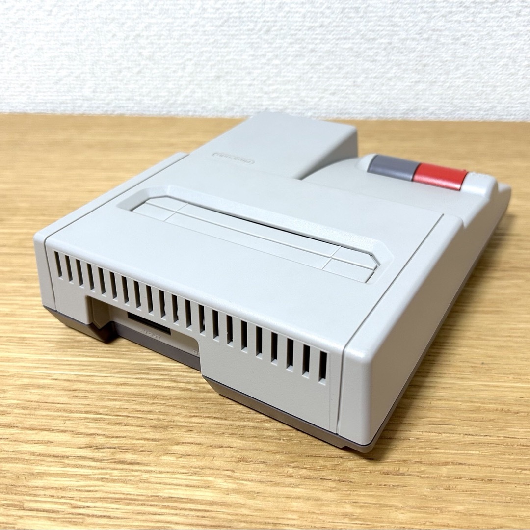 ファミリーコンピュータ - 極美品 ニューファミコン 本体 AV仕様 ファミリーコンピュータ - 極美品 ニューファミコン 本体 AV仕様
