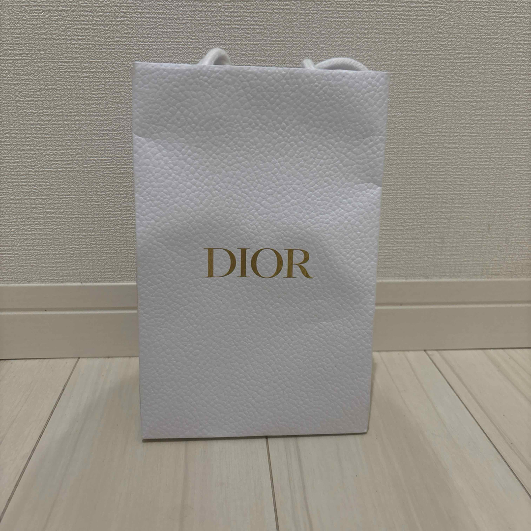 Dior - Dior 白 ショッパー 紙袋 ギフト ディオール ショップ袋 Dior - Dior 白 ショッパー 紙袋 ギフト ディオール ショップ袋