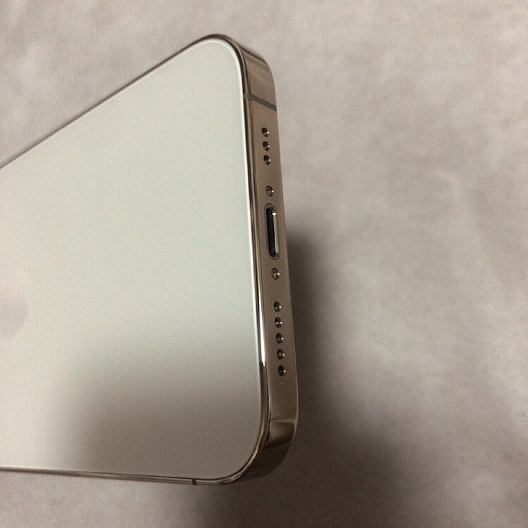 Apple - 【美品】iPhone 12𝗣𝗿𝗼 /256GB /本体/SIMフリーの通販 Apple - 【美品】iPhone 12𝗣𝗿𝗼 /256GB /本体/SIMフリーの通販