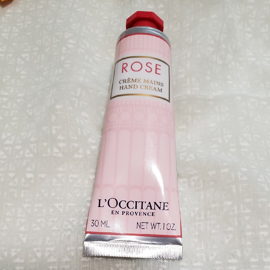 L'OCCITANE(ロクシタン)のROSE　ロクシタン　ハンドクリーム コスメ/美容のボディケア(ハンドクリーム)の商品写真