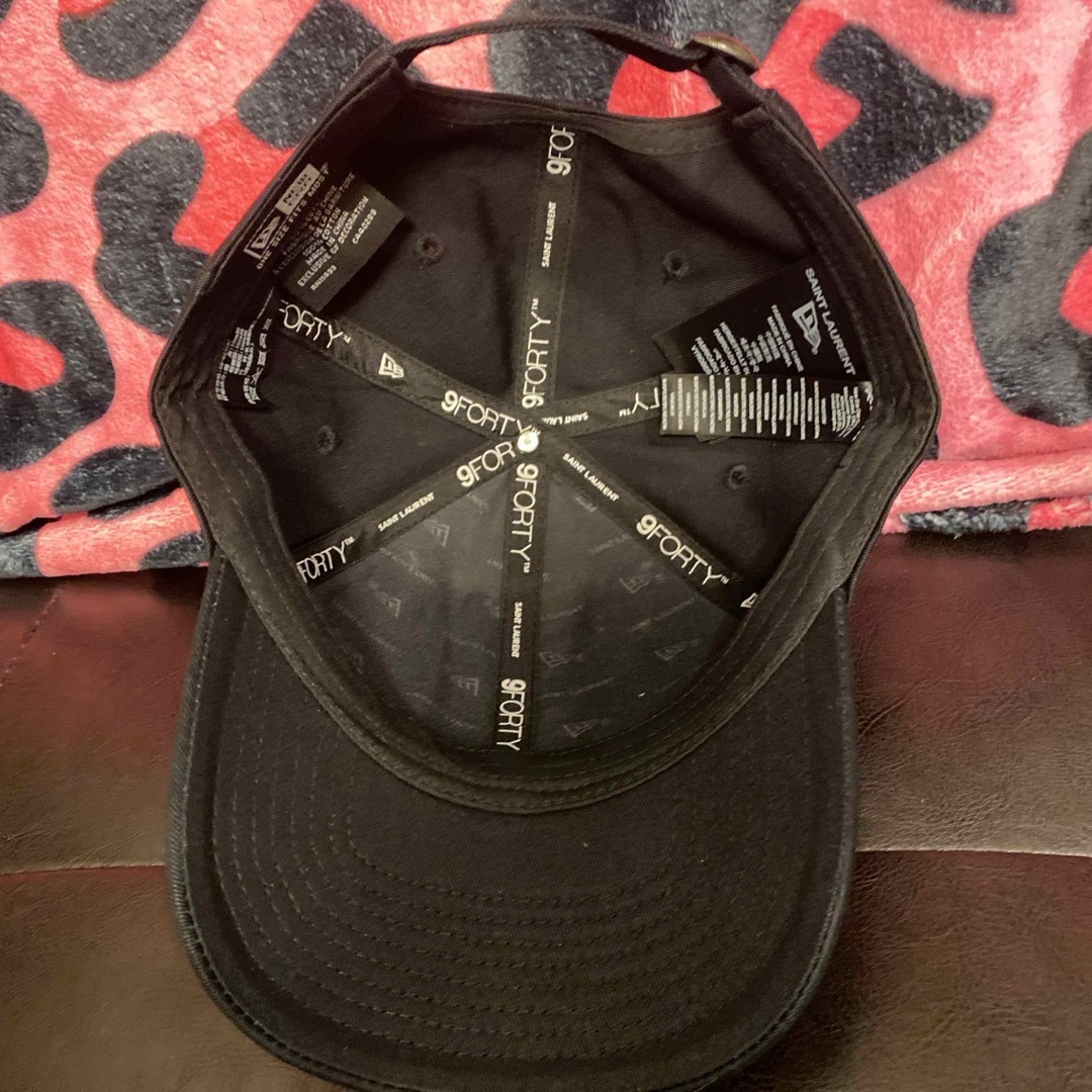 NEW ERA - 新品 サンローラン ニューエラ コラボキャップ ysl NEW ERA - 新品 サンローラン ニューエラ コラボキャップ ysl