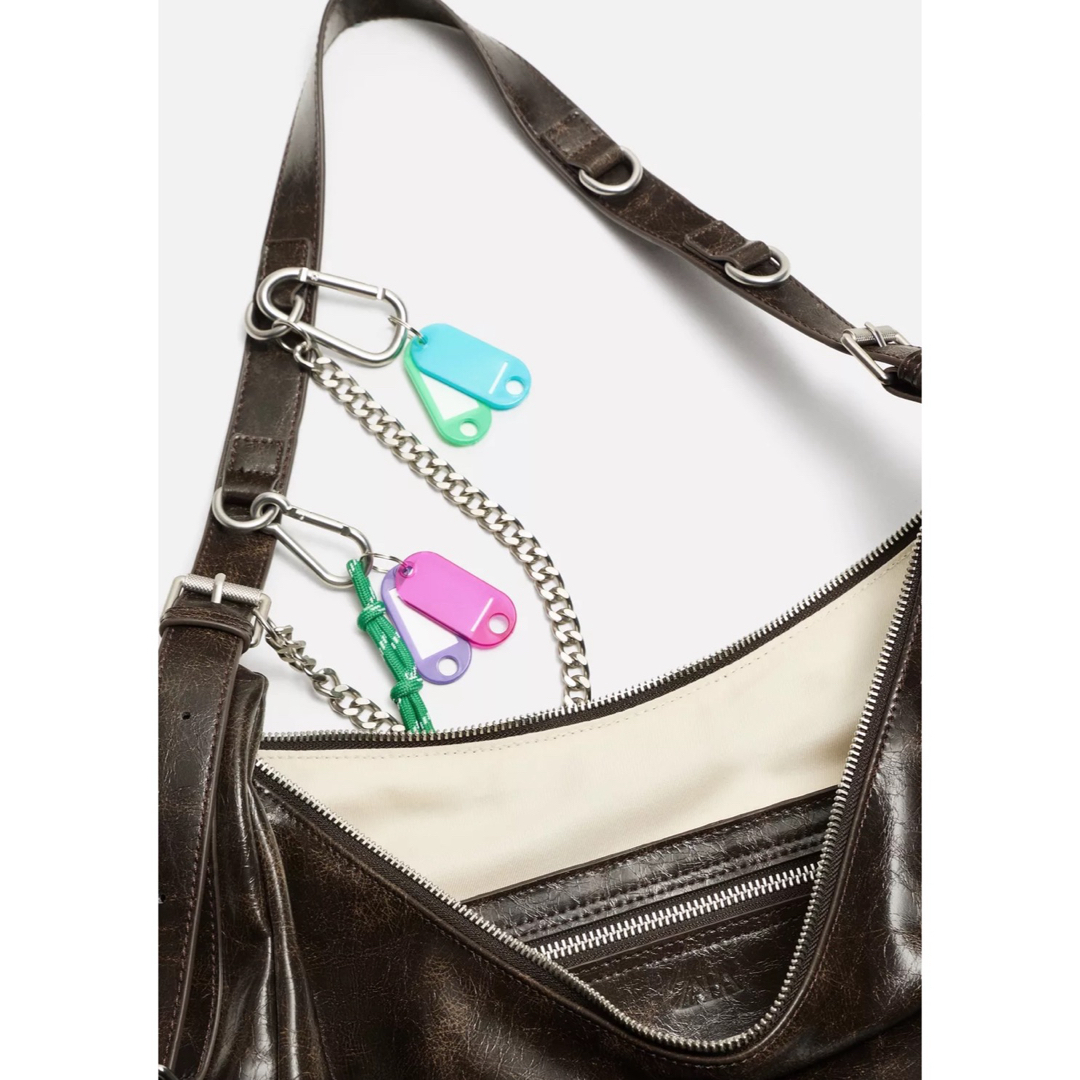 ZARA - 完売品 ZARA チェーン付きショルダーバッグ 新品タグ付き ZARA - 完売品 ZARA チェーン付きショルダーバッグ 新品タグ付き