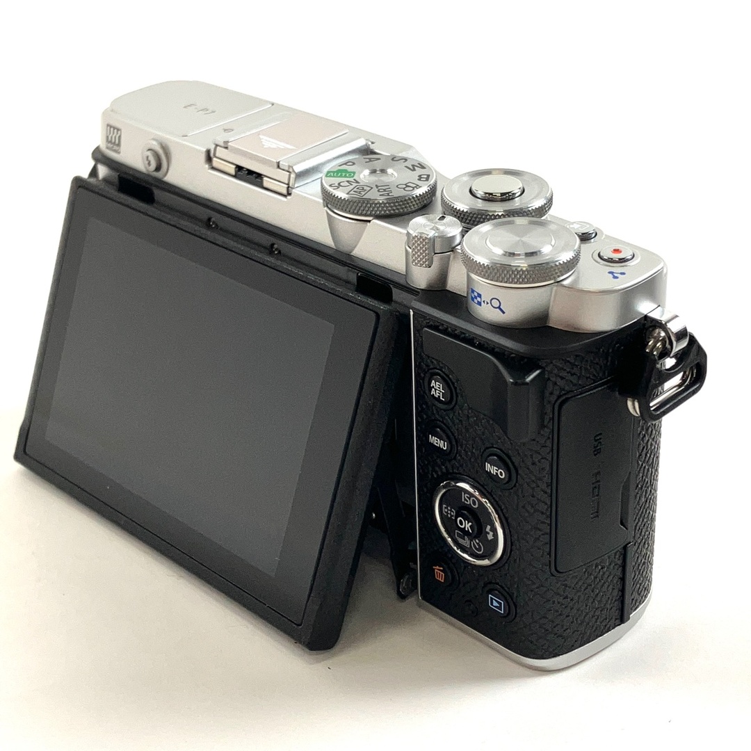 オリンパス PEN E-P7 EZダブルズームキット シルバー 中古の通販 オリンパス PEN E-P7 EZダブルズームキット シルバー 中古の通販