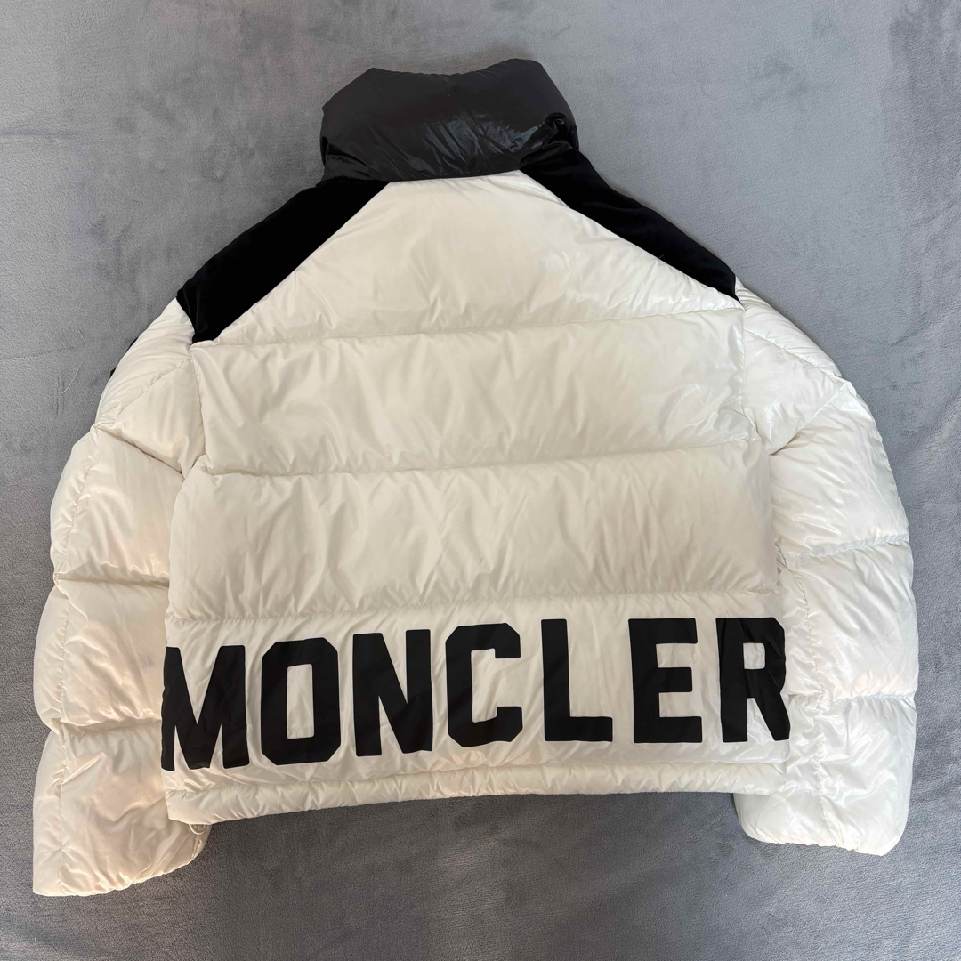 MONCLER - Moncler フード付Chouelle ダウンジャケット XSサイズ MONCLER - Moncler フード付Chouelle ダウンジャケット XSサイズ