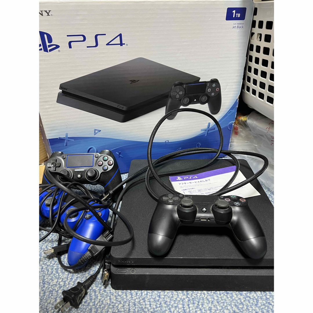PS4 JetBlack CUH-2000B B01 1TB コントローラー3付の通販 by PS4 JetBlack CUH-2000B B01 1TB コントローラー3付の通販 by