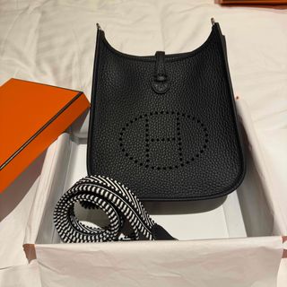 HERMES(バッグ ・ ブラック/黒色系)のフリマアイテム一覧 HERMES(バッグ ・ ブラック/黒色系)のフリマアイテム一覧