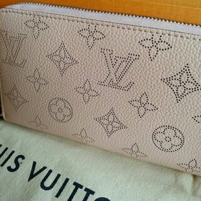 LOUIS VUITTON - ルイヴィトン 正規品 マヒナ ジッピーウォレット 新品