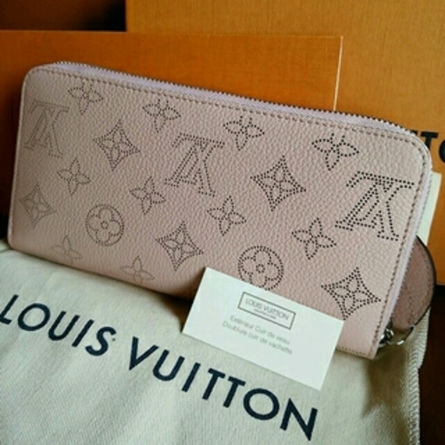 LOUIS VULTTON 長財布　マヒナ