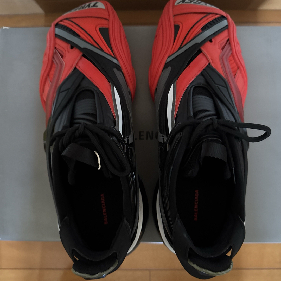 BALENCIAGA TYREX 42 タイレックス　SILVER 新品未使用 BALENCIAGA TYREX 42 タイレックス 新品未使用