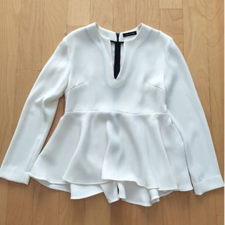 YOKO CHAN - ヨーコチャン ロングスリーブバックフリルブラウス YOKO CHAN - ヨーコチャン ロングスリーブバックフリルブラウス