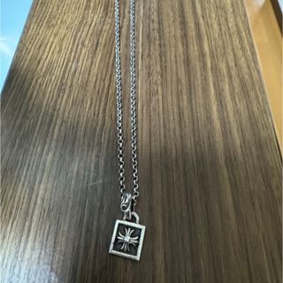18金 ダイヤ付き 小 パンサー ネックレス トップ 舐達麻 18金 ダイヤ付き 小 パンサー ネックレス トップ 舐達麻