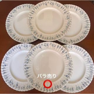 有田焼 - 有田焼 日峰窯 金彩 染付 高台小鉢揃 5客セット 輪花鉢 有田焼 - 有田焼 日峰窯 金彩 染付 高台小鉢揃 5客セット 輪花鉢