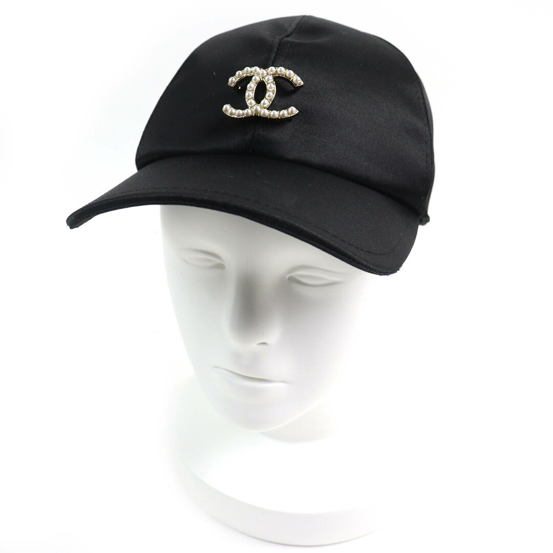 CHANEL - 極美品△CHANEL シャネル 23S シルク100％ ココマーク フェイクパール サテン ベースボールキャップ 帽子 ブラック 正規品 レディース 大人気 大人可愛い オススメ◎