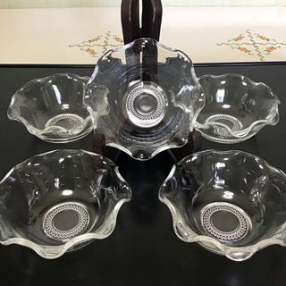 昭和レトロ　食器　ガラス小鉢　フリルガラス小鉢　5枚(食器)