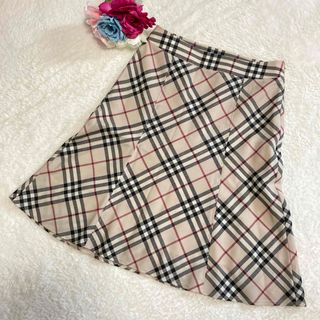 BURBERRY(ひざ丈スカート)のフリマアイテム一覧 BURBERRY(ひざ丈スカート)のフリマアイテム一覧