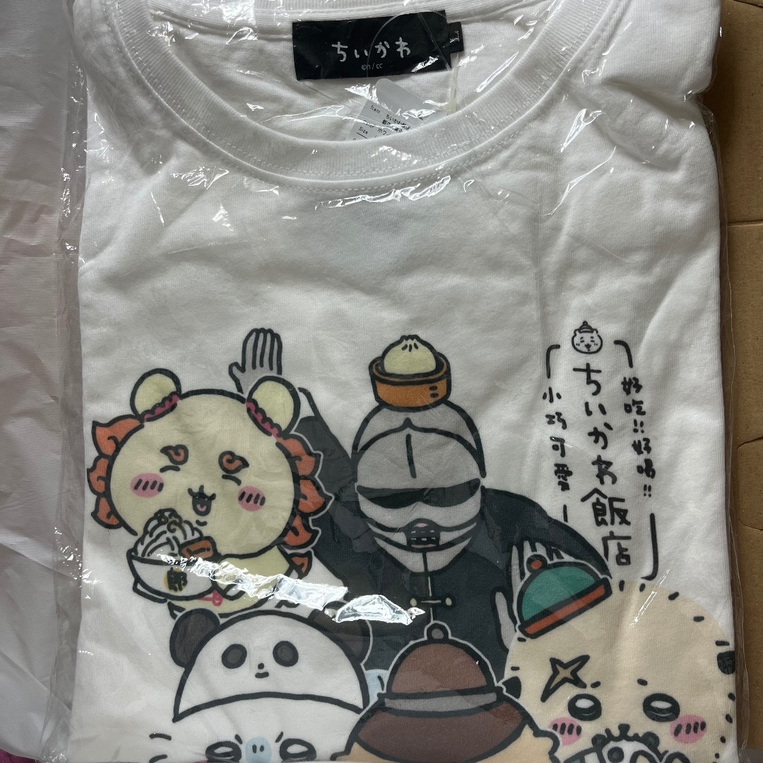 ちいかわ飯店 ビックTシャツ 飯店大集合 ホワイト