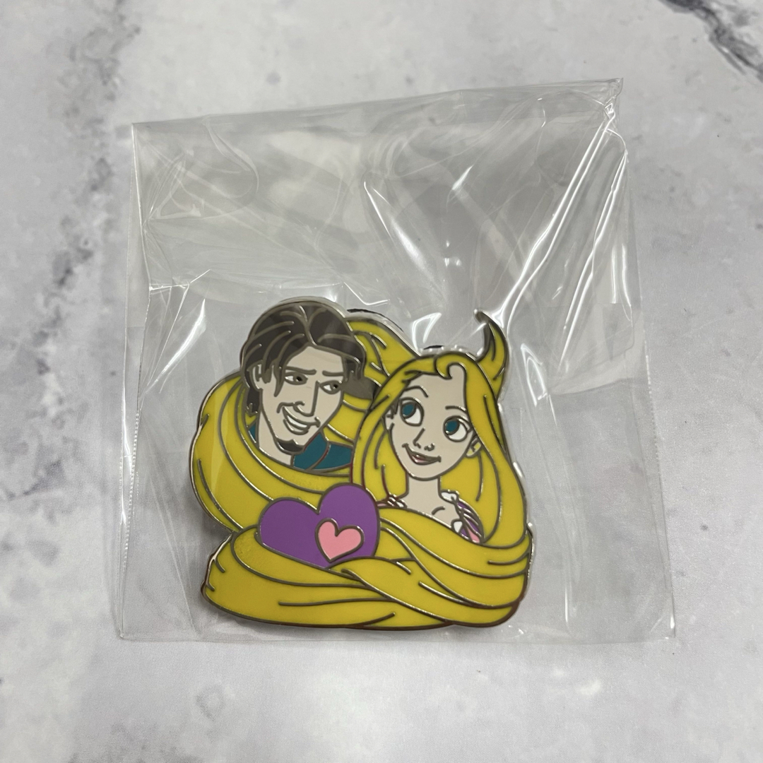 ◆ウォルトディズニーワールド◆ラプンツェル ユージーン 限定ピンバッジ エンタメ/ホビーのアニメグッズ(バッジ/ピンバッジ)の商品写真