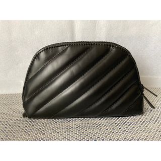 Yves Saint Laurent(ポーチ)のフリマアイテム一覧 Yves Saint Laurent(ポーチ)のフリマアイテム一覧
