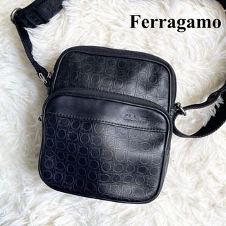 Salvatore Ferragamo(ショルダーバッグ)のフリマアイテム一覧 Salvatore Ferragamo(ショルダーバッグ)のフリマアイテム一覧