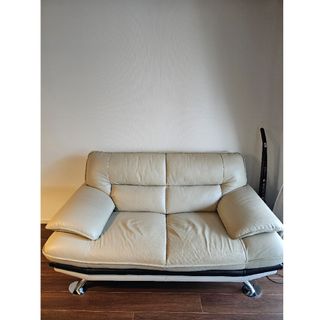 二人掛けソファの中古フリマアイテム一覧 二人掛けソファの中古フリマアイテム一覧