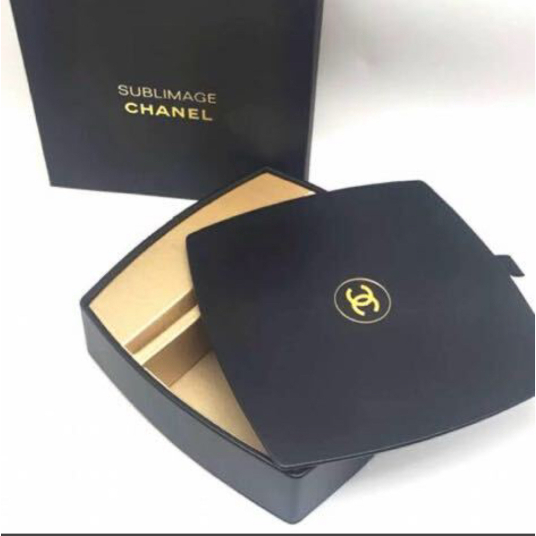 CHANEL - ☆CHANELミラー付きBOX VIPノベルティの通販 by 🍀kou CHANEL - ☆CHANELミラー付きBOX VIPノベルティの通販 by 🍀kou