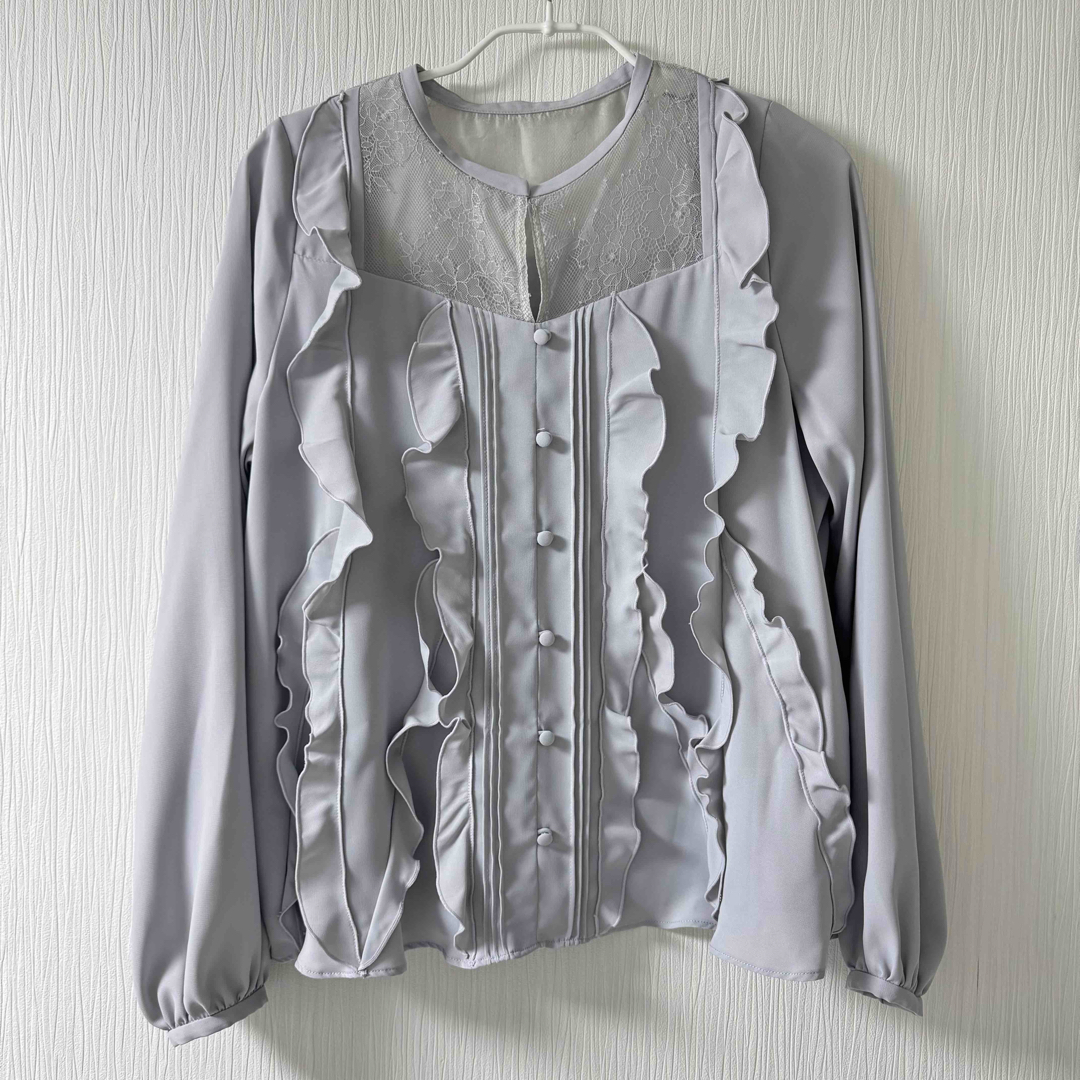 Her lip to - Ruffle Lace Blouse sax 青 水色 ブラウスの通販 Her lip to - Ruffle Lace Blouse sax 青 水色 ブラウスの通販