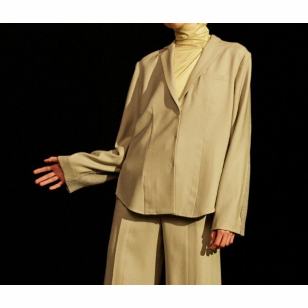 美品】IRENE 着るだけでオシャレ！存在感抜群のオシャレトップス