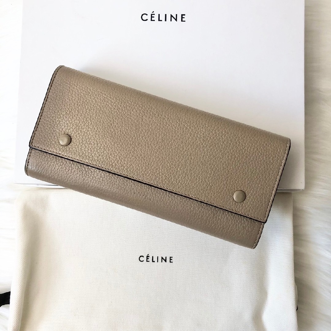 CELINE - 【美品】CELINE 長財布 ラージ フラップ ウォレット CELINE - 【美品】CELINE 長財布 ラージ フラップ ウォレット