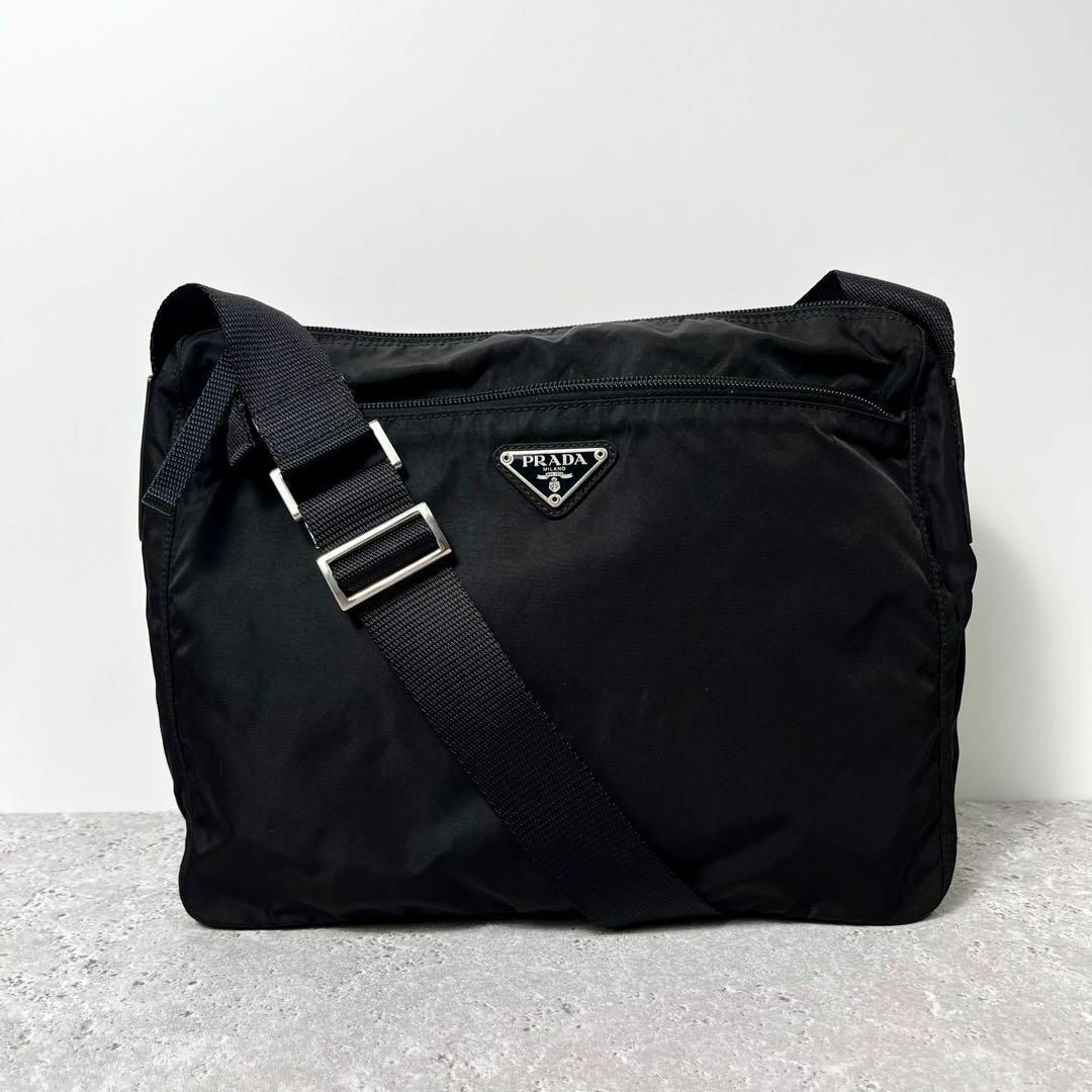 PRADA - 《美品》プラダ ショルダーバッグ カメラバッグ 三角 PRADA - 《美品》プラダ ショルダーバッグ カメラバッグ 三角