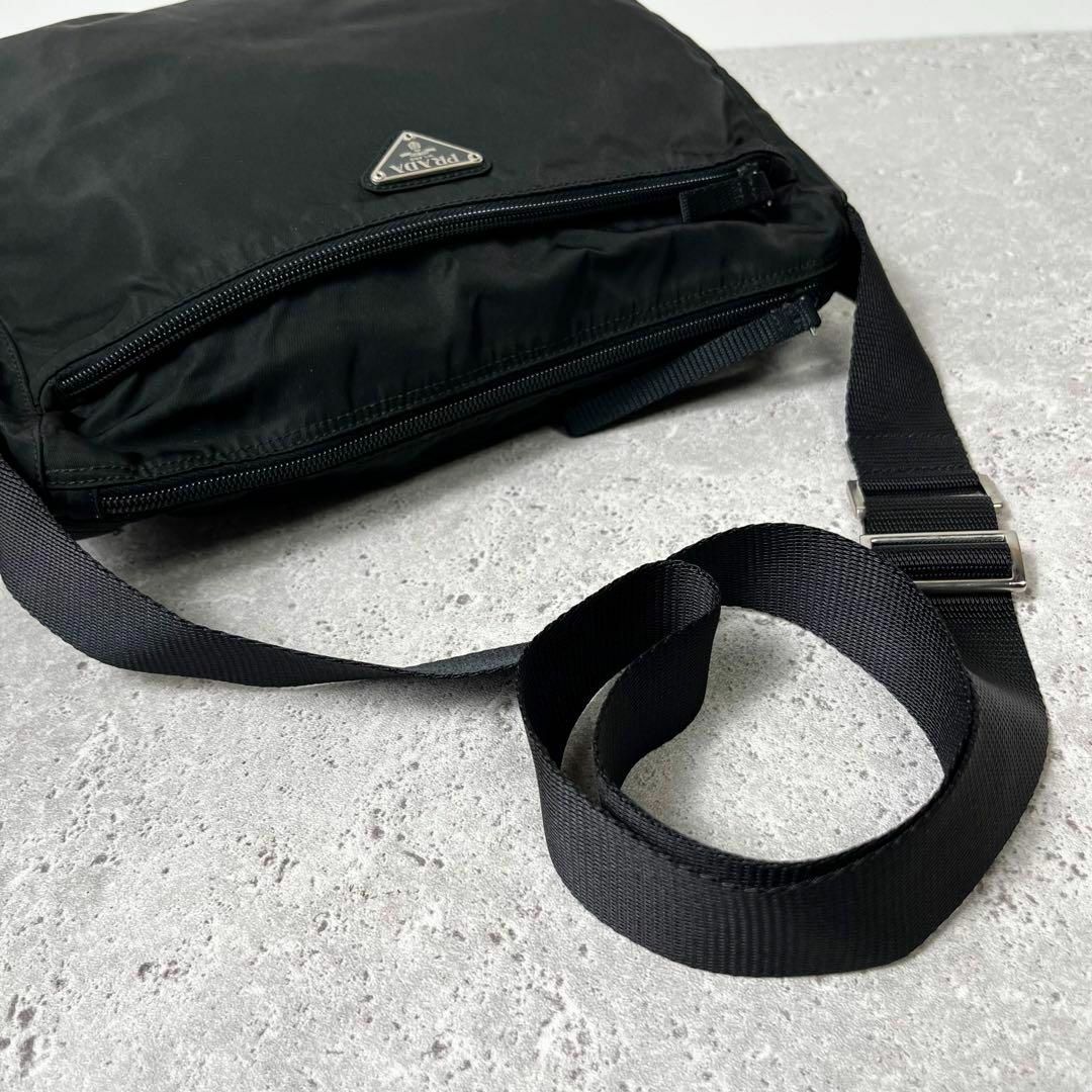PRADA - 《美品》プラダ ショルダーバッグ カメラバッグ 三角 PRADA - 《美品》プラダ ショルダーバッグ カメラバッグ 三角