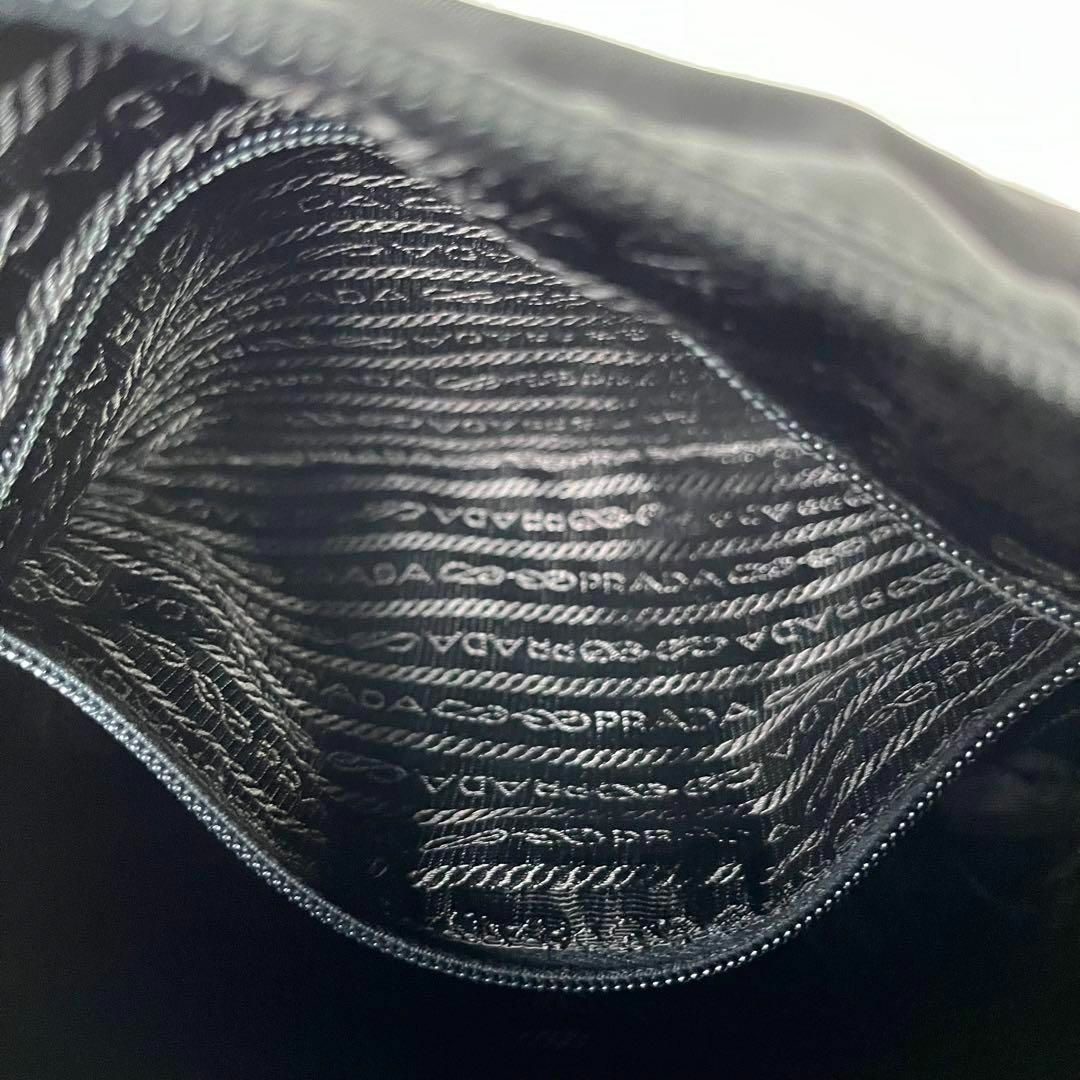 PRADA - 《美品》プラダ ショルダーバッグ カメラバッグ 三角 PRADA - 《美品》プラダ ショルダーバッグ カメラバッグ 三角