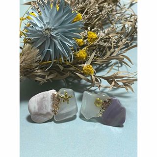 ハンドメイドNo.27シーグラス&シェル　ピアス①(ピアス)