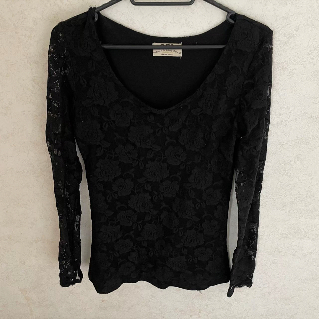 GRL(グレイル)のGRL 花柄長袖　レース　ブラック　グレイル　レディース　春服 レディースのトップス(シャツ/ブラウス(長袖/七分))の商品写真