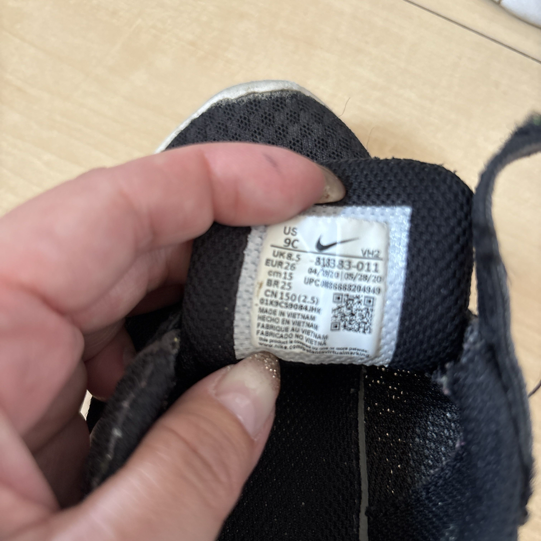 NIKE(ナイキ)のNIKEスニーカー キッズ/ベビー/マタニティのキッズ靴/シューズ(15cm~)(スニーカー)の商品写真