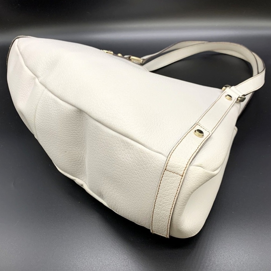 GUCCI - GUCCI グッチ 130736 ショルダーバッグ 内側チラ見せGG GUCCI - GUCCI グッチ 130736 ショルダーバッグ 内側チラ見せGG
