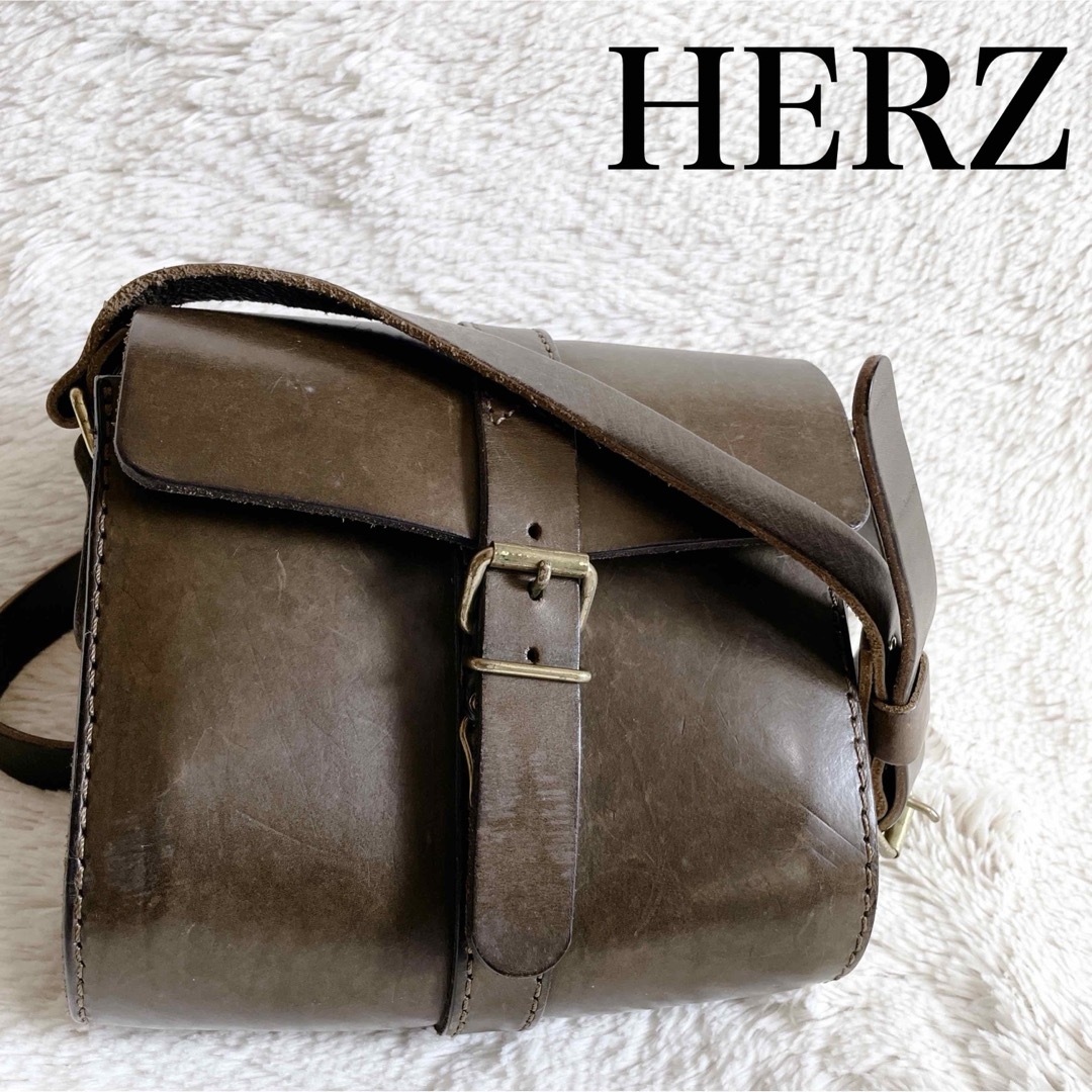 HERZ - 美品 HERZ ヘルツ オールレザー 1周ベルト ショルダーバッグ オリーブ