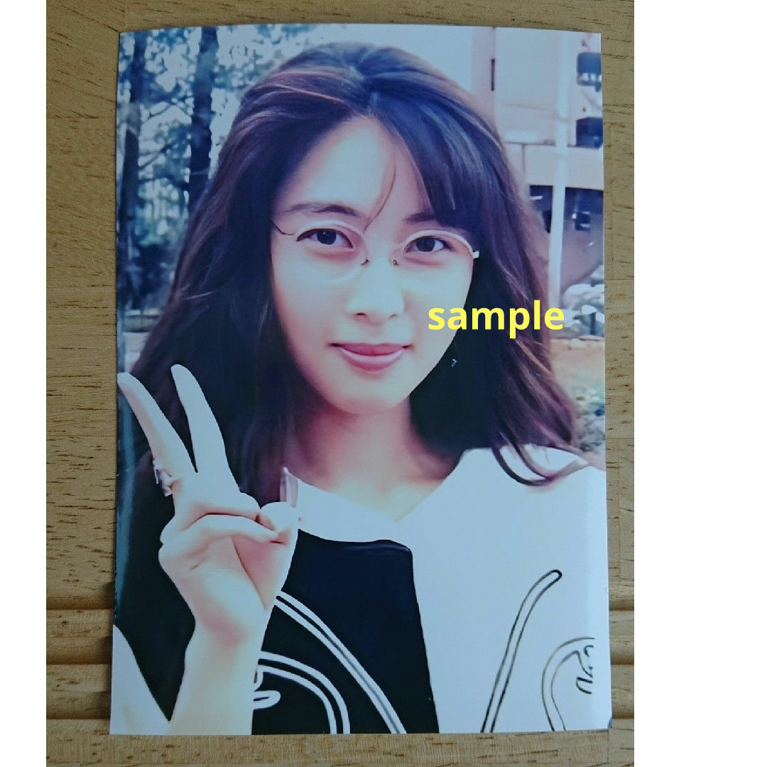 ZARD 坂井泉水 蒲池幸子 写真L版「眼鏡美人」 エンタメ/ホビーのタレントグッズ(ミュージシャン)の商品写真