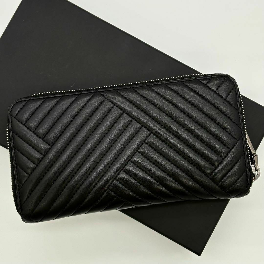 CHANEL(シャネル)のシャネル 長財布 ラムスキン シェブロン Vステッチ ココマーク 黒 1718 レディースのファッション小物(財布)の商品写真