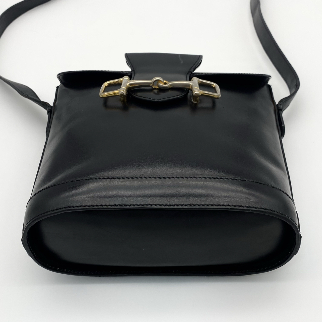 CELINE - 【希少】CELINE ショルダーバッグ ホースビット レザー CELINE - 【希少】CELINE ショルダーバッグ ホースビット レザー