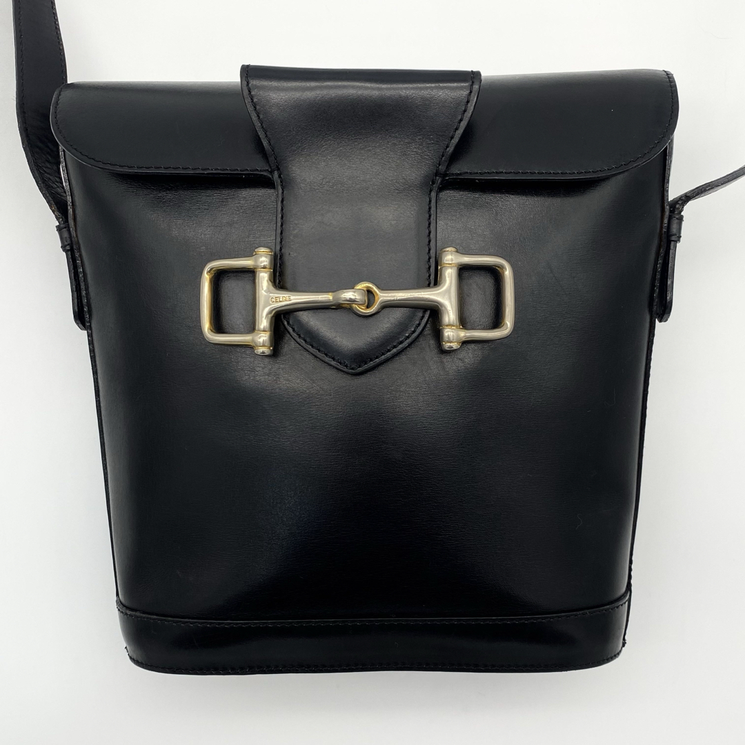 CELINE - 【希少】CELINE ショルダーバッグ ホースビット レザー CELINE - 【希少】CELINE ショルダーバッグ ホースビット レザー