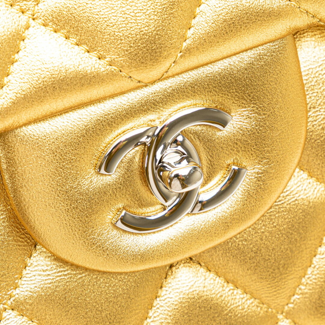 CHANEL - 美品 シャネル マトラッセ40 ココマーク チェーン CHANEL - 美品 シャネル マトラッセ40 ココマーク チェーン