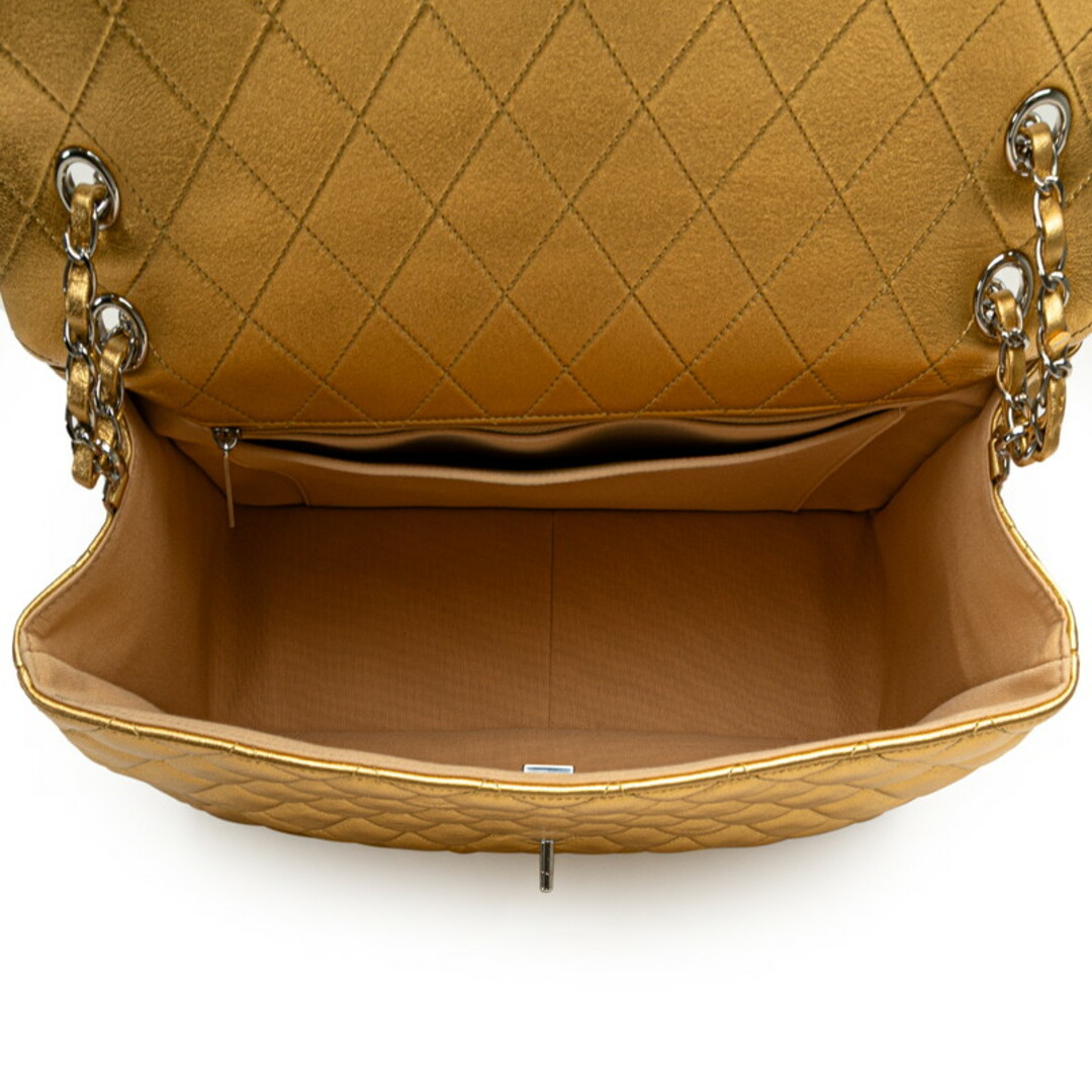 CHANEL - 美品 シャネル マトラッセ40 ココマーク チェーン CHANEL - 美品 シャネル マトラッセ40 ココマーク チェーン