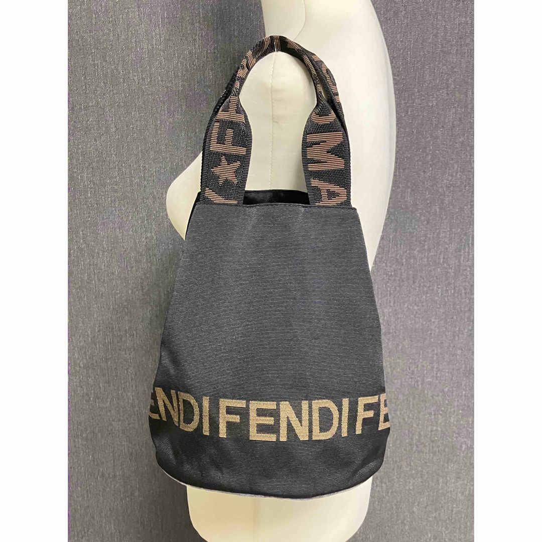 FENDI - FENDI フェンディ ハンドバッグ ナイロン ブラック 2WAY FENDI - FENDI フェンディ ハンドバッグ ナイロン ブラック 2WAY