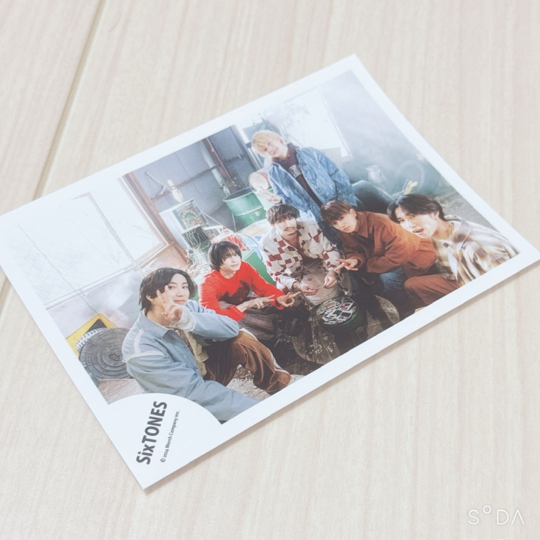 230. SixTONES 集合 公式写真 エンタメ/ホビーのタレントグッズ(アイドルグッズ)の商品写真