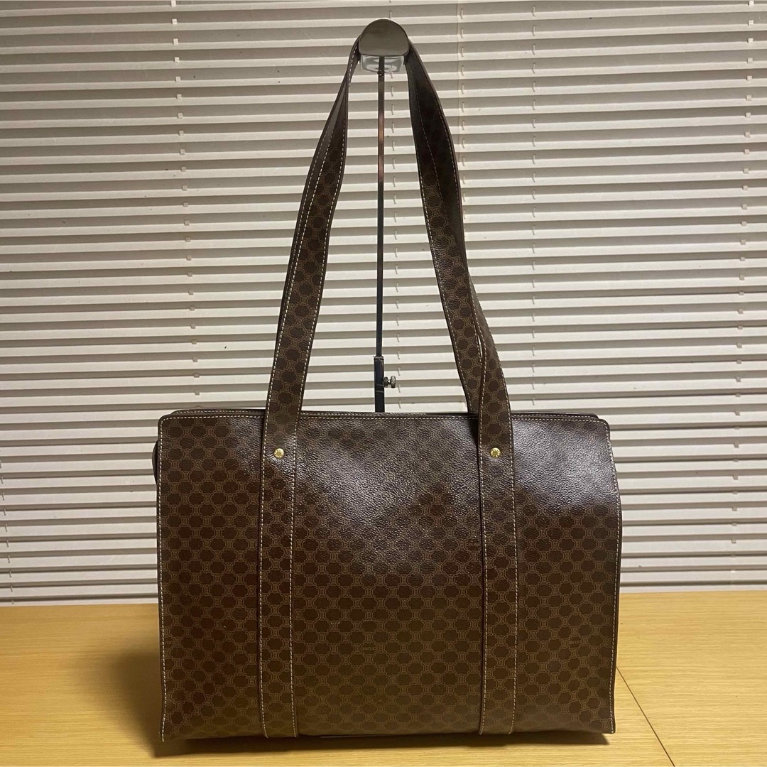 CELINE - 【美品】CELINEセリーヌ マカダム柄 トートバッグ CELINE - 【美品】CELINEセリーヌ マカダム柄 トートバッグ