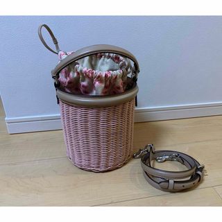 COACH(かごバッグ/ストローバッグ)のフリマアイテム一覧 COACH(かごバッグ/ストローバッグ)のフリマアイテム一覧