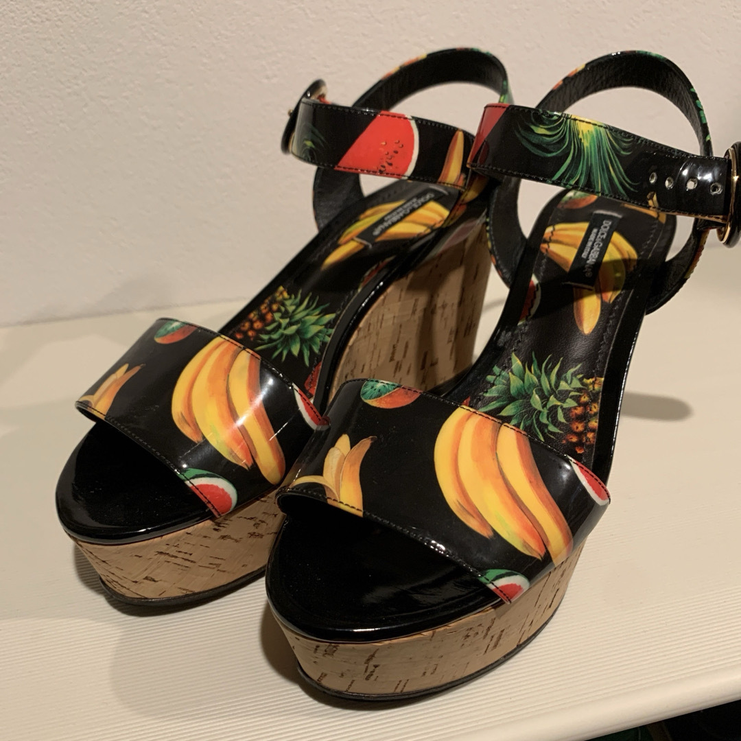 DOLCE&GABBANA - ドルチェ&ガッバーナ☆ウェッジサンダルの通販 DOLCE&GABBANA - ドルチェ&ガッバーナ☆ウェッジサンダルの通販