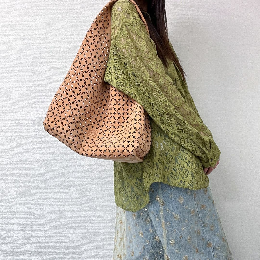 LOEWE - LOEWE ロエベ アナグラム ショルダーバッグ 肩掛け LOEWE - LOEWE ロエベ アナグラム ショルダーバッグ 肩掛け